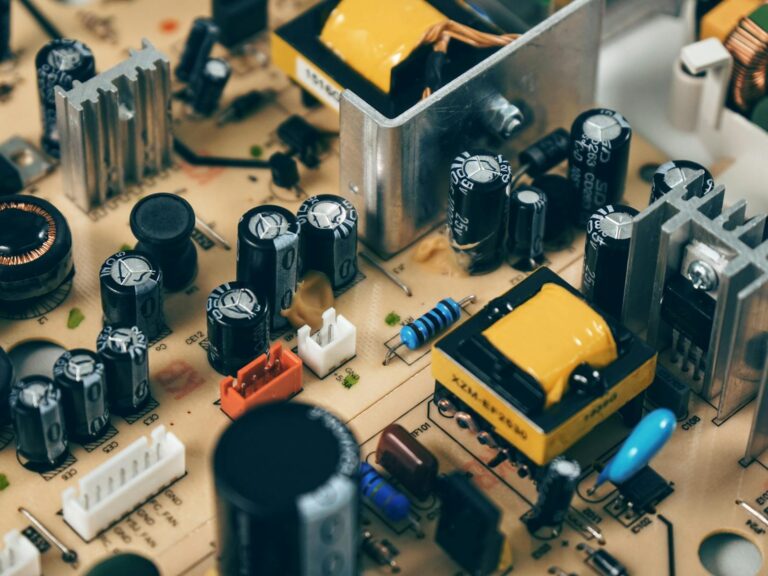 Componentes Eletrônicos